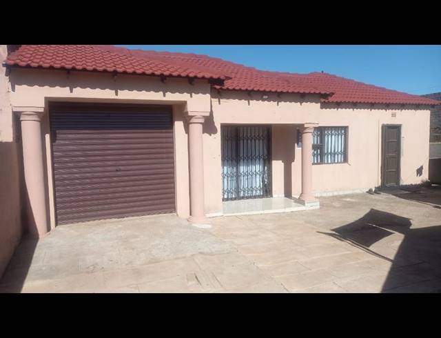 4 BEDROOM HOUSE FOR SALE IN SAVANNA CITY